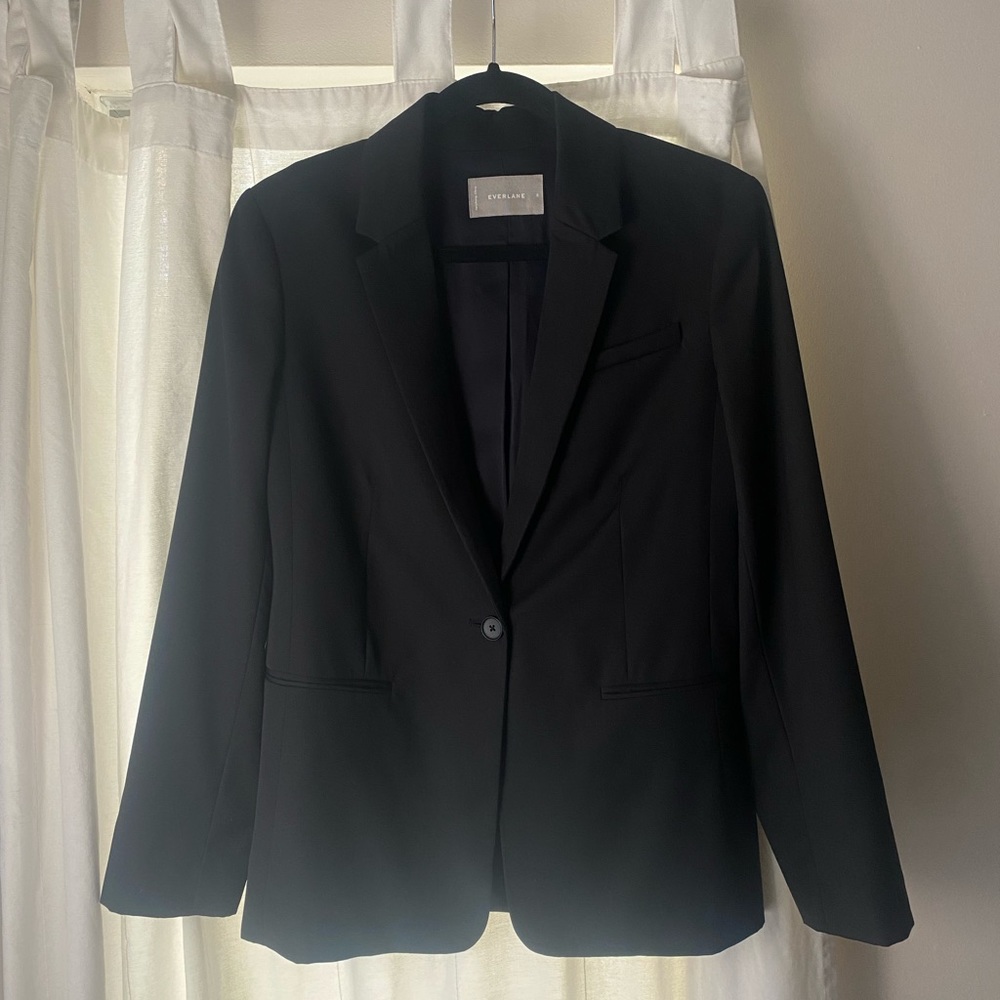 Everlane Italian GoWeave Classic Blazer in Black - SELLING MATCHING PANTS